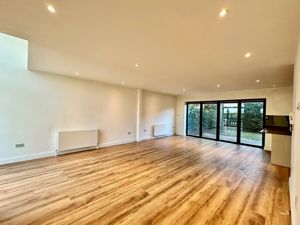 Photo 11- click for photo gallery